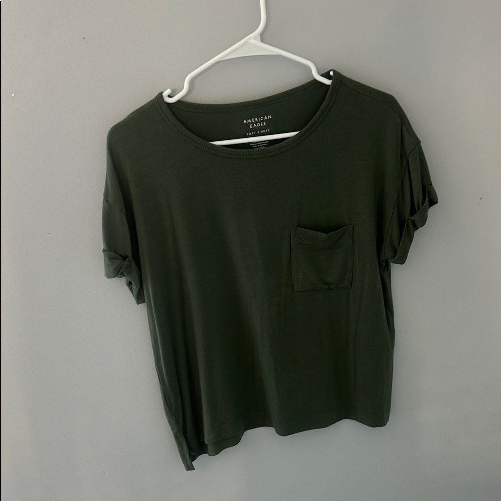American Eagle Outfitters Olive Green Short Sleeve Pocket Tee